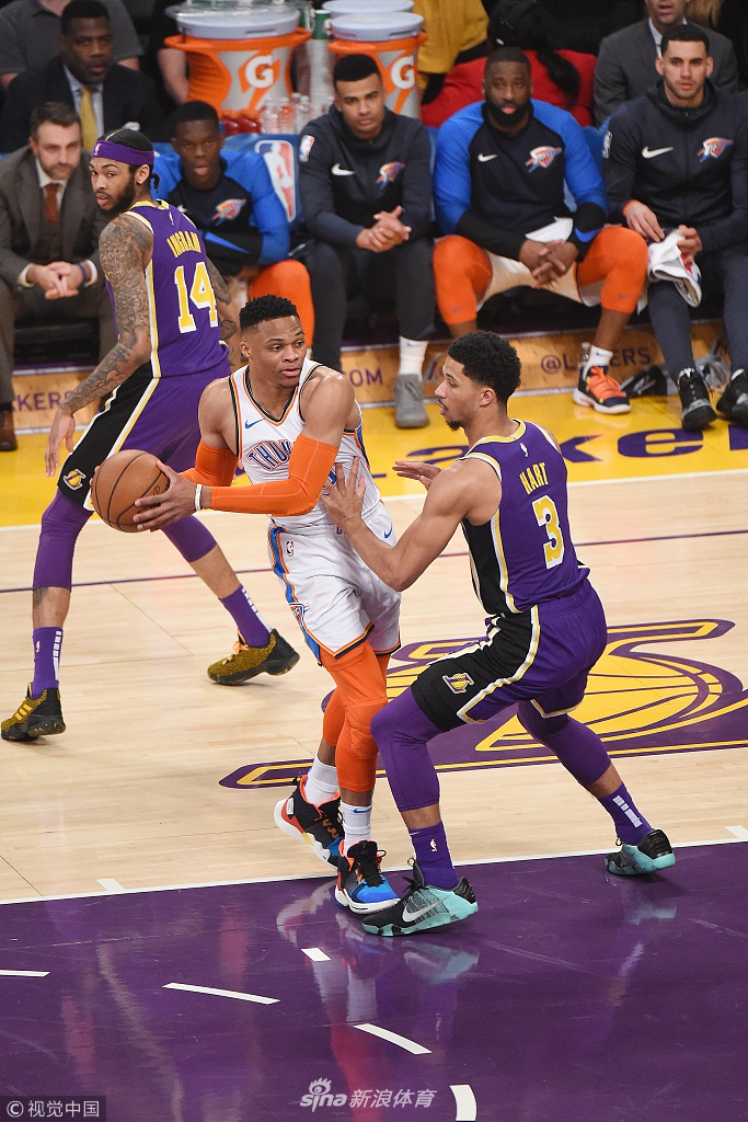 备受瞩目的 备受瞩目的