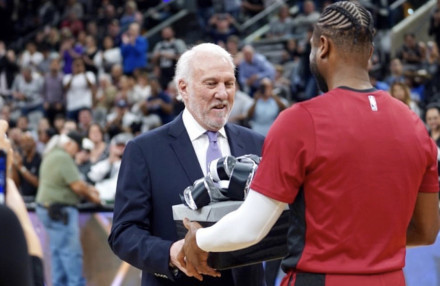 体现了他们 体现了他们